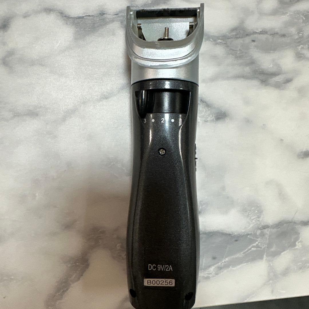 F.I.A SPEED バリカン 本体と付属品