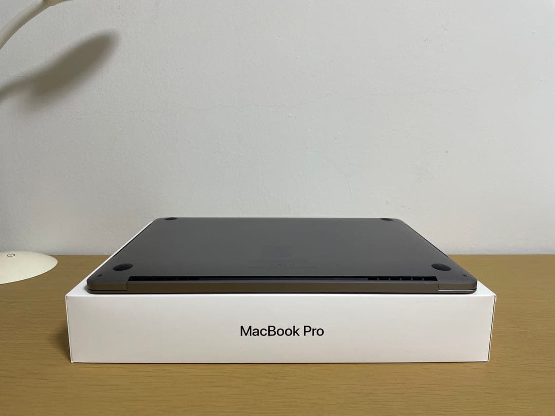 「美品」 MacBook Pro 2020 13インチ　充電回数６回です。