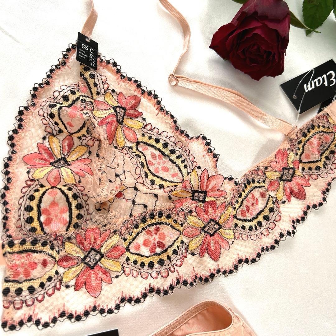 ♡お試し価格♡フレンチ ランジェリーEtam刺繍たっぷり超スイートなランジェリー