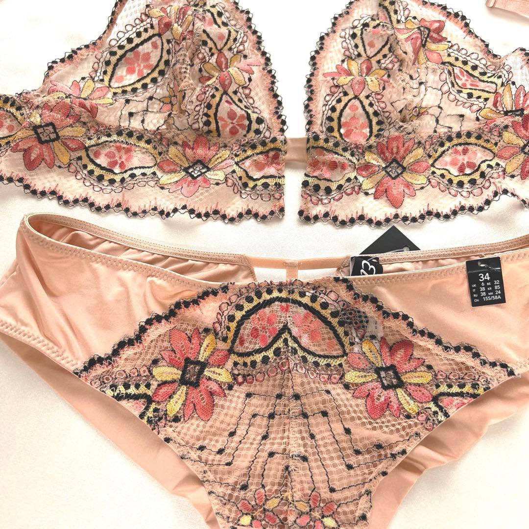 ♡お試し価格♡フレンチ ランジェリーEtam刺繍たっぷり超スイートなランジェリー