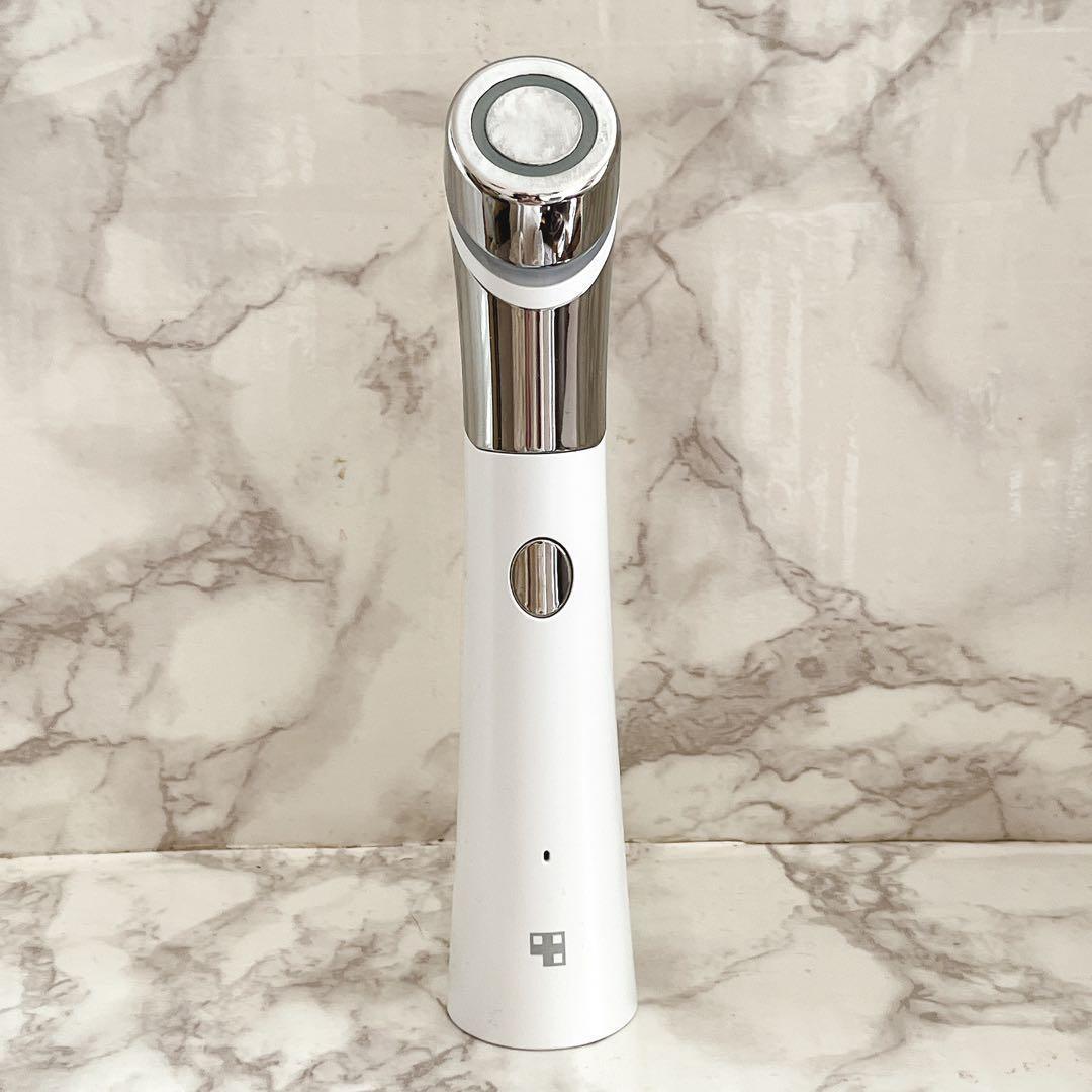 大人気 メディキューブ AGE-R ダーマエアショット 美顔器 ホワイト