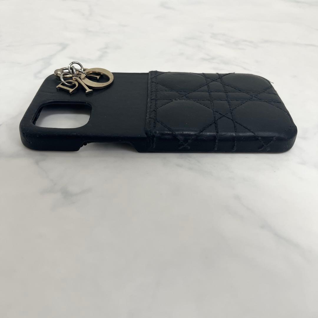 レディディオール iPhone13 カナージュ ロゴ金具 ケース レザー