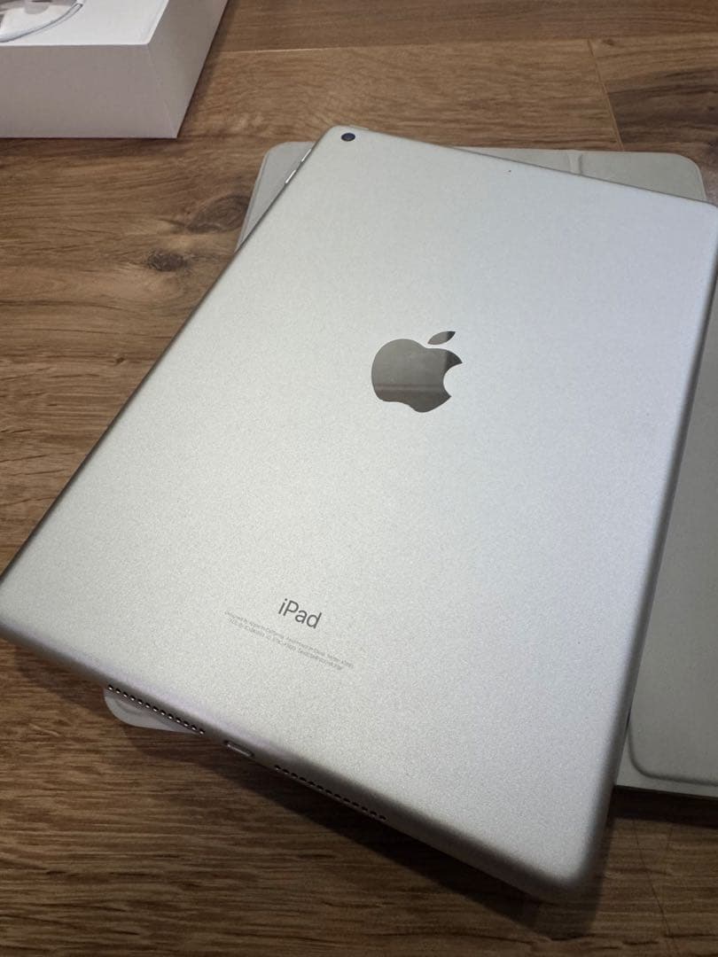 Apple iPad 第6世代 32GB おまけ付き