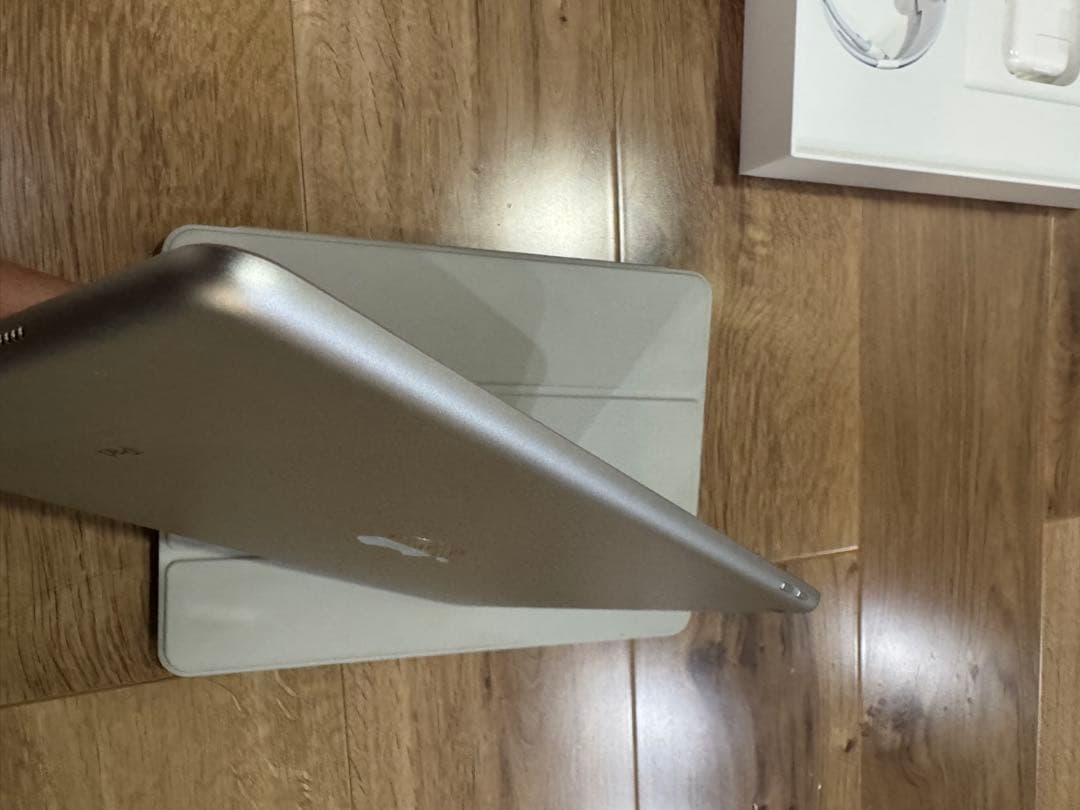 Apple iPad 第6世代 32GB おまけ付き