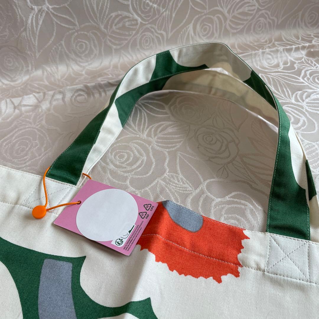 ⭐️✴︎✴︎✴︎タグ付き✨新品✨マリメッコ60周年トートバッグ柄の出方も可愛らしいバッグ