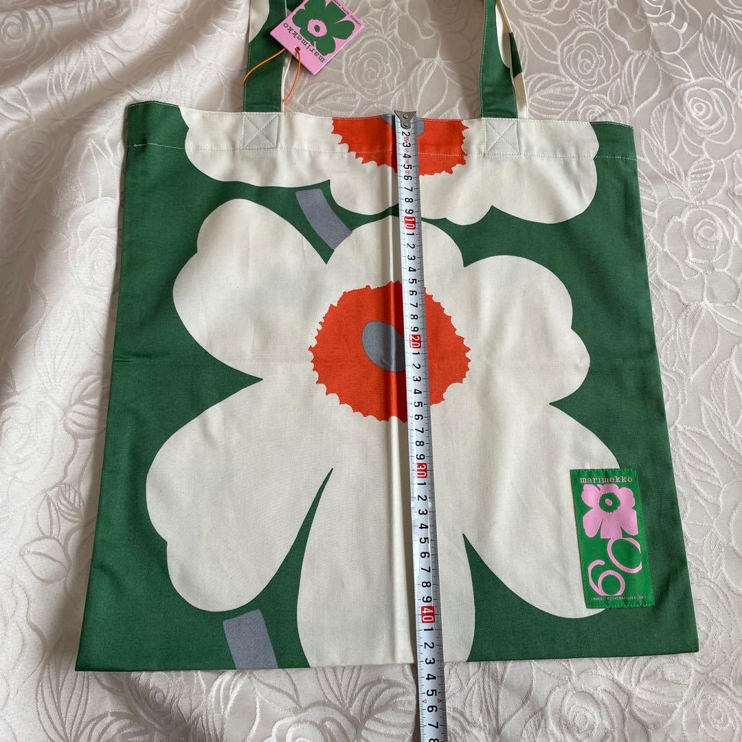 ⭐️✴︎✴︎✴︎タグ付き✨新品✨マリメッコ60周年トートバッグ柄の出方も可愛らしいバッグ