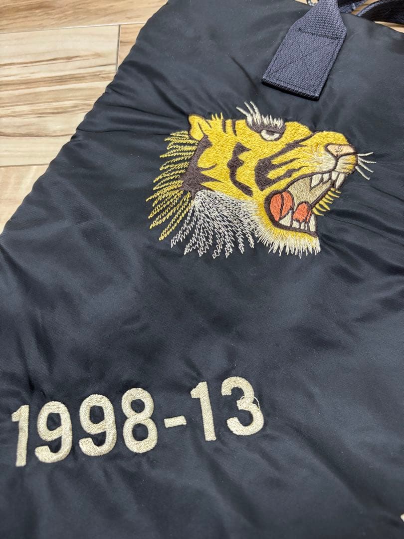 touzibatailor東洋×BEAMSBOY ヘルメットバック黒　虎