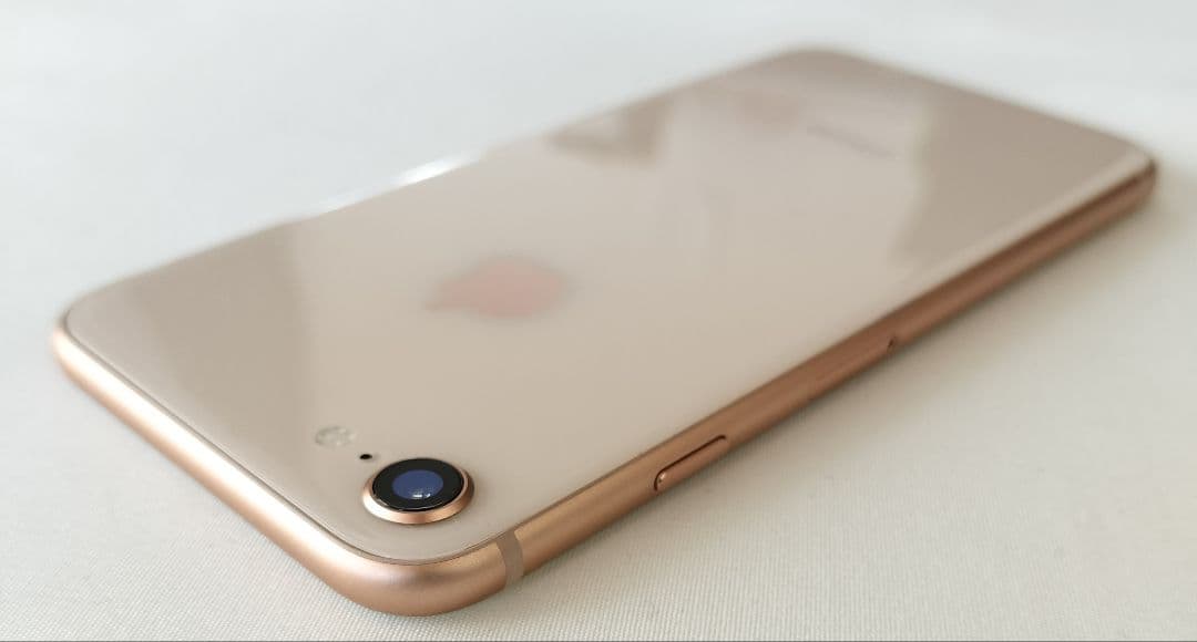 【美品】iPhone8 256GB【完動品】ケース付き