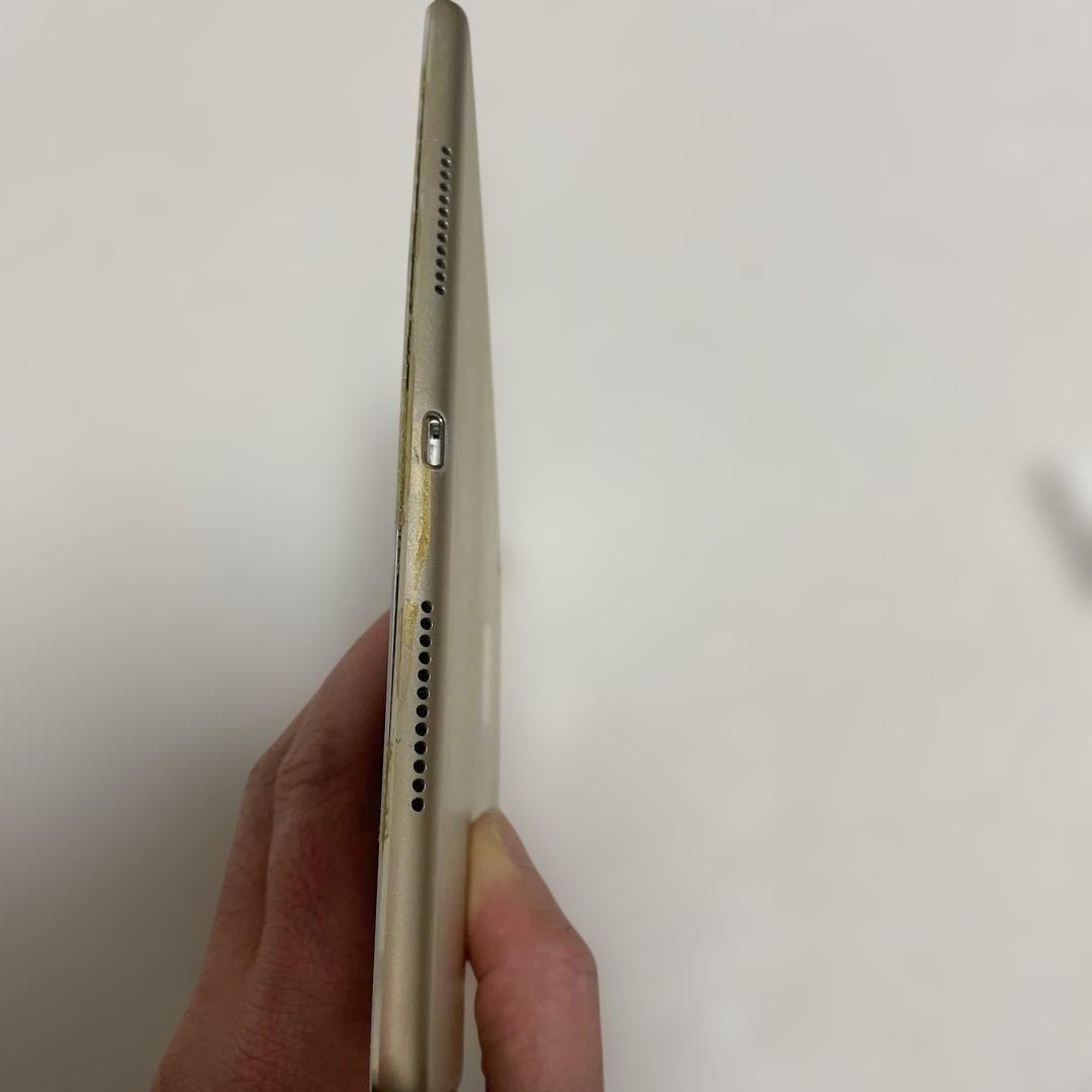 R*a様 iPad Pro (9.7インチ) 128GB バッテリー98%