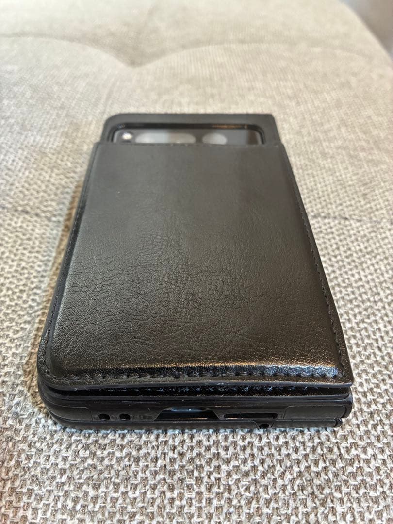 Google Pixel Foldとケース等