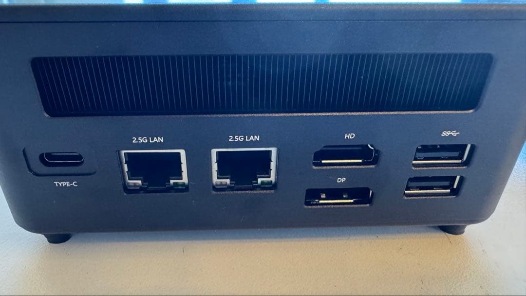 ミニPC Ryzen 7 8845HS 32GBメモリ 1TB SSD AI