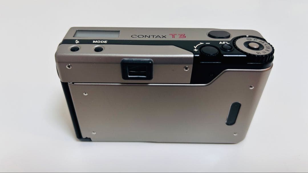 【シュシュ】CONTAX T3 本体のみ｜初代オーナー（内部くもりあり）