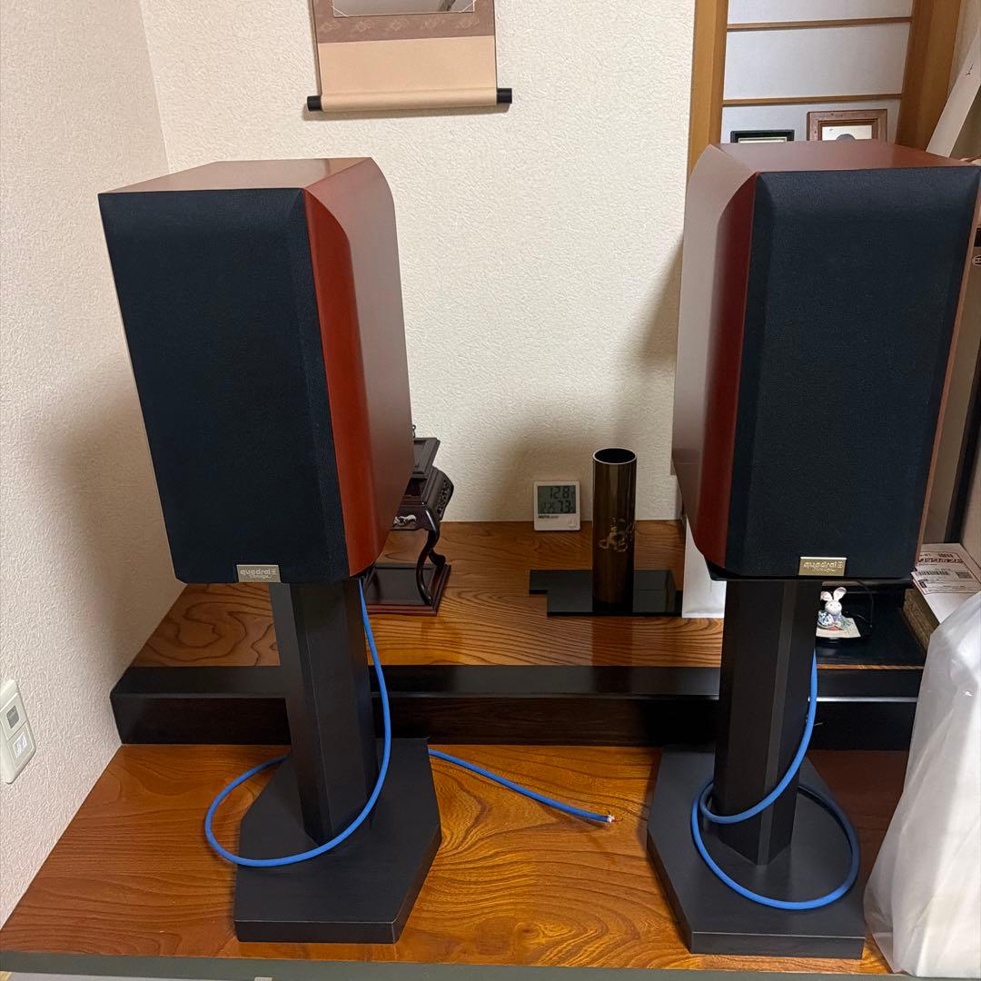 美品✨クアドラルロンドチェリー色　スピーカースタンドとスペーサー付き