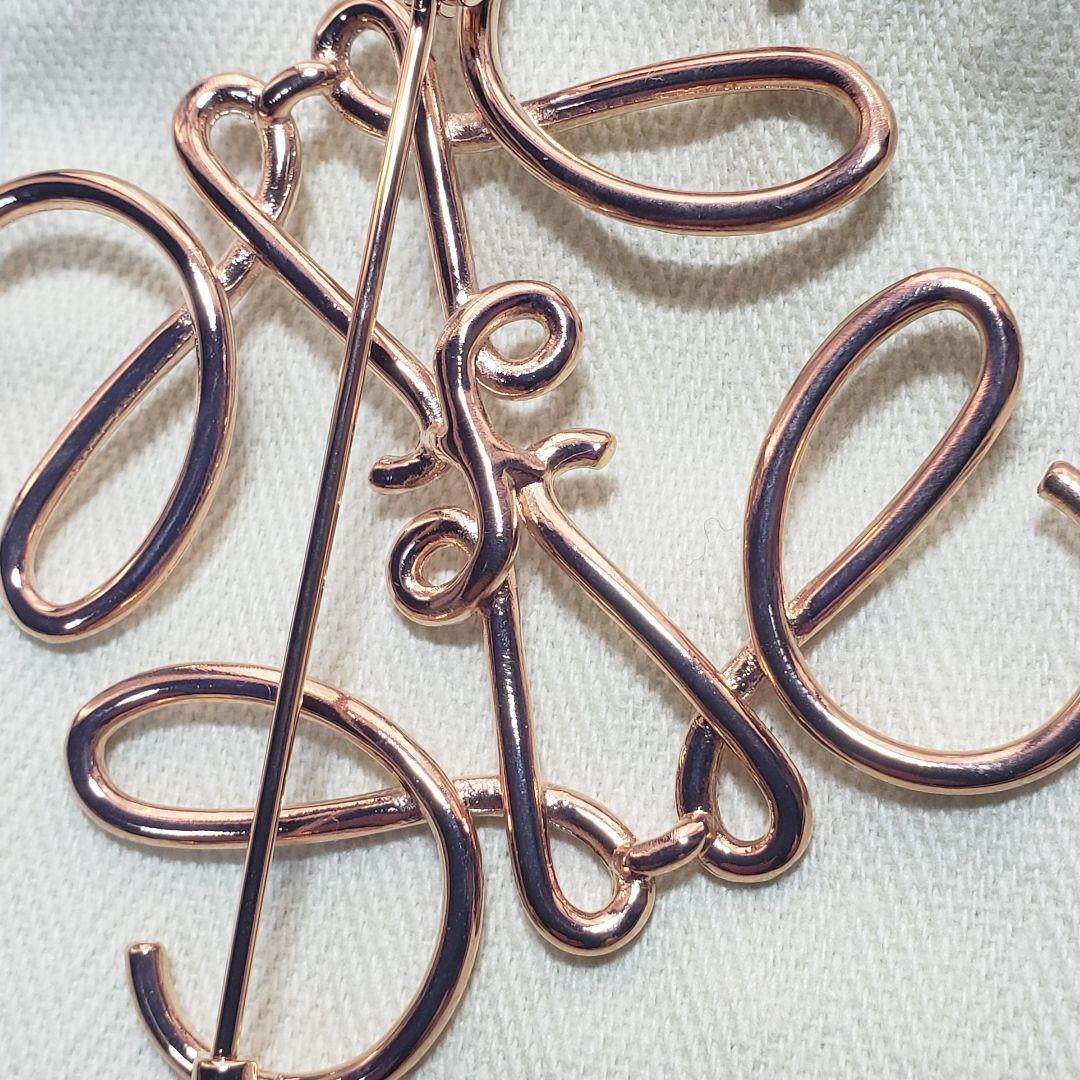 新品同様 LOEWE アナグラムローズゴールド ブローチ ピンクゴールド ロエベ