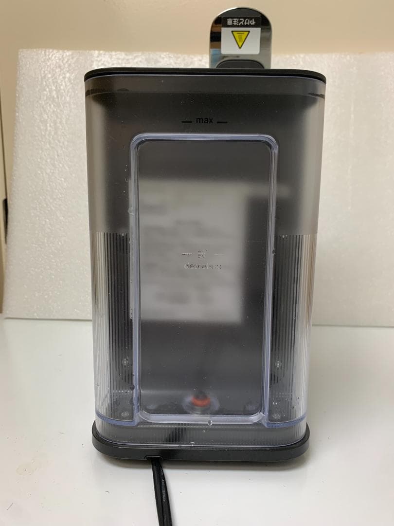 ネスプレッソ 2021年製 コーヒーメーカー F121-BK-W