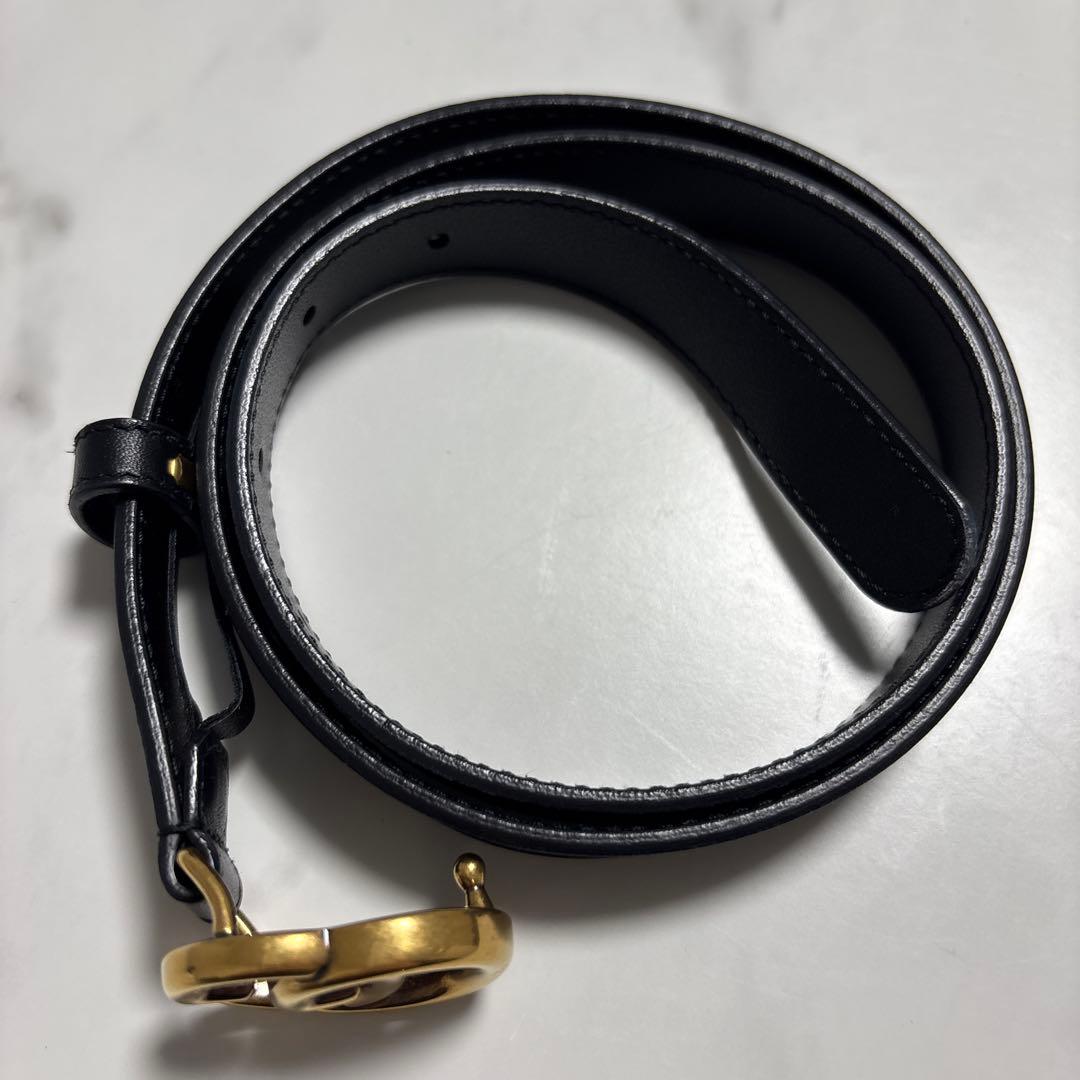 GUCCI ロゴ ブラックレザーベルト