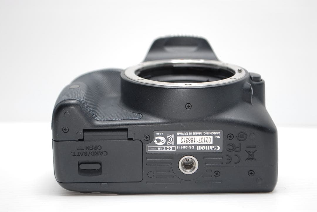 ❤️キャノンの中で最も軽いモデル❤️Canon kiss X7 シングルレンズ