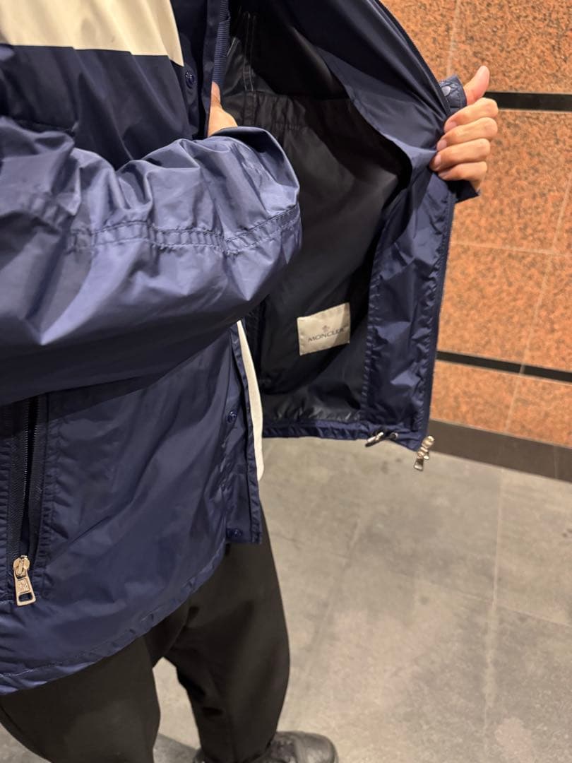 ②MONCLERナイロンジャケット ネイビー・ベージュ※モデル170cm
