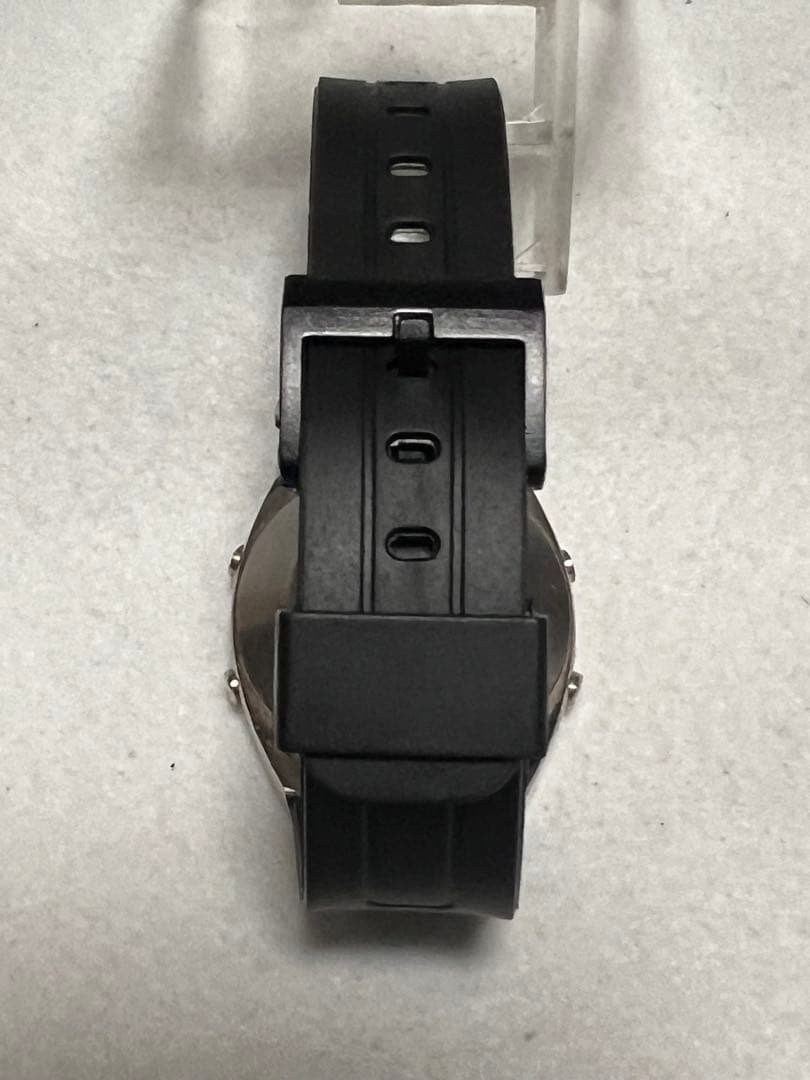 SANYOサンヨー359-21C デジタル腕時計　電池:/ベルト新品　稼働品