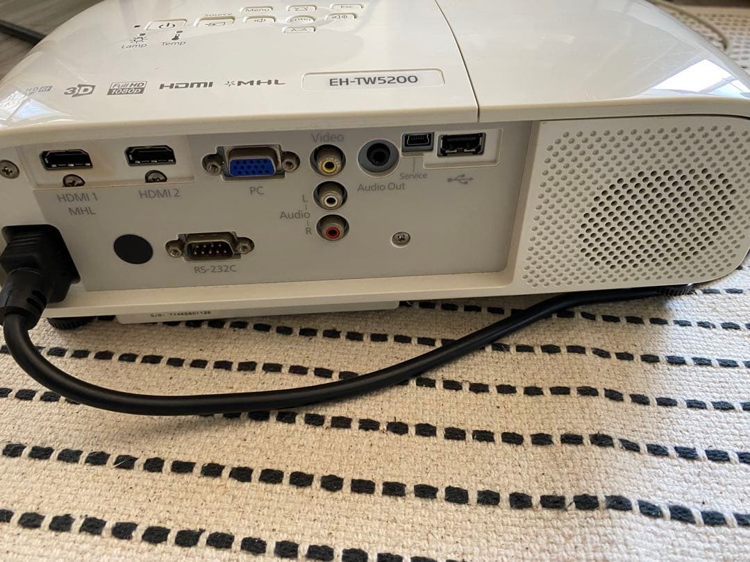 EPSON EH-TW5200 フルHD 3D対応　プロジェクター本体