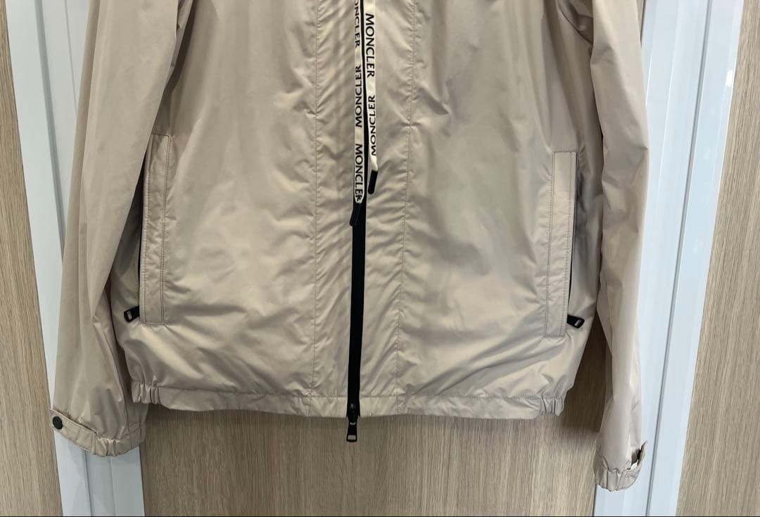 モンクレール　ナイロンパーカー　サイズ1 ベージュ　カルレス