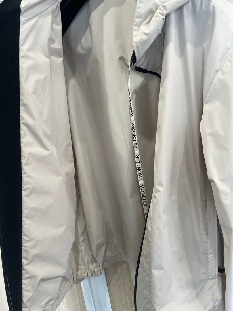モンクレール　ナイロンパーカー　サイズ1 ベージュ　カルレス