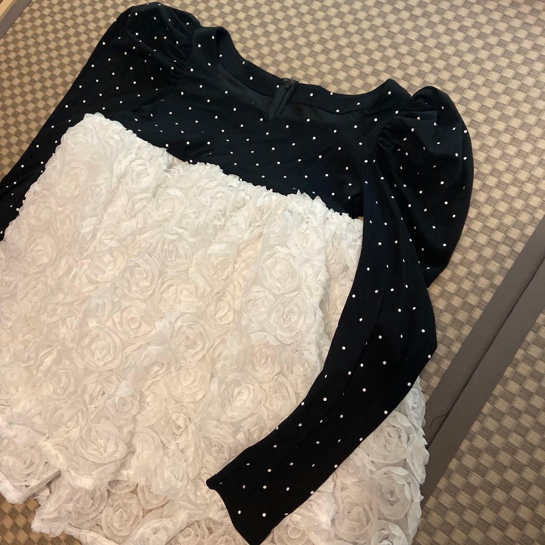 ACKA 3d rose puff tops 新品　ブラック