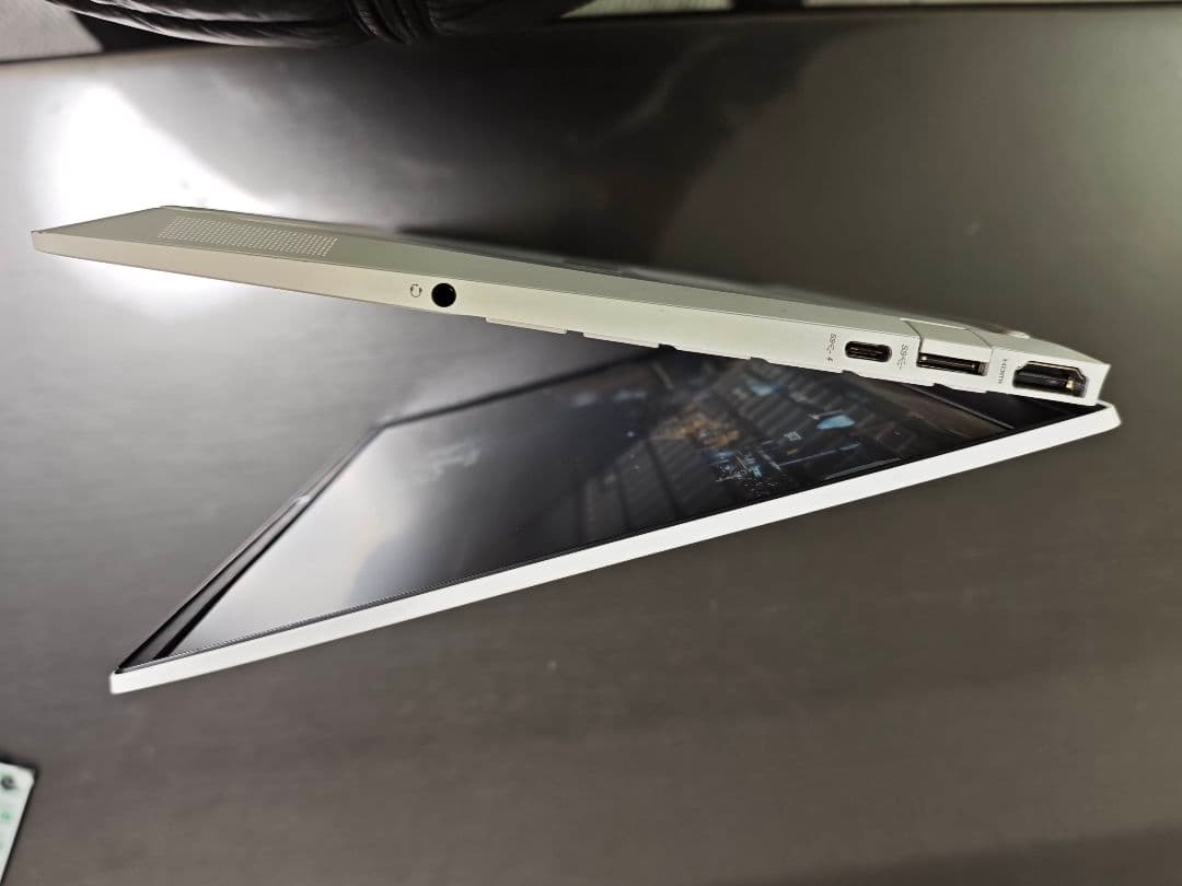 Windowsノート本体 HP Pavilion Aero Laptop-7IEOM5JA