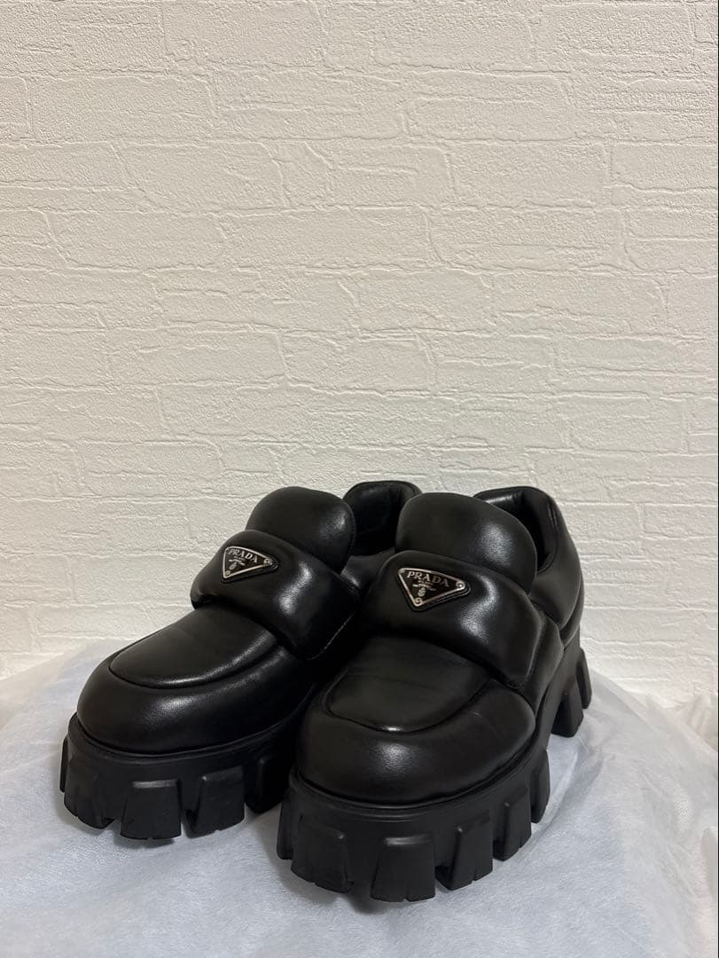 プラダ　ソフトパテッドナッパレザーローファー　サイズ38