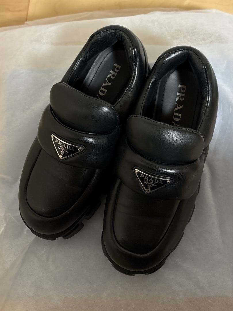 プラダ　ソフトパテッドナッパレザーローファー　サイズ38