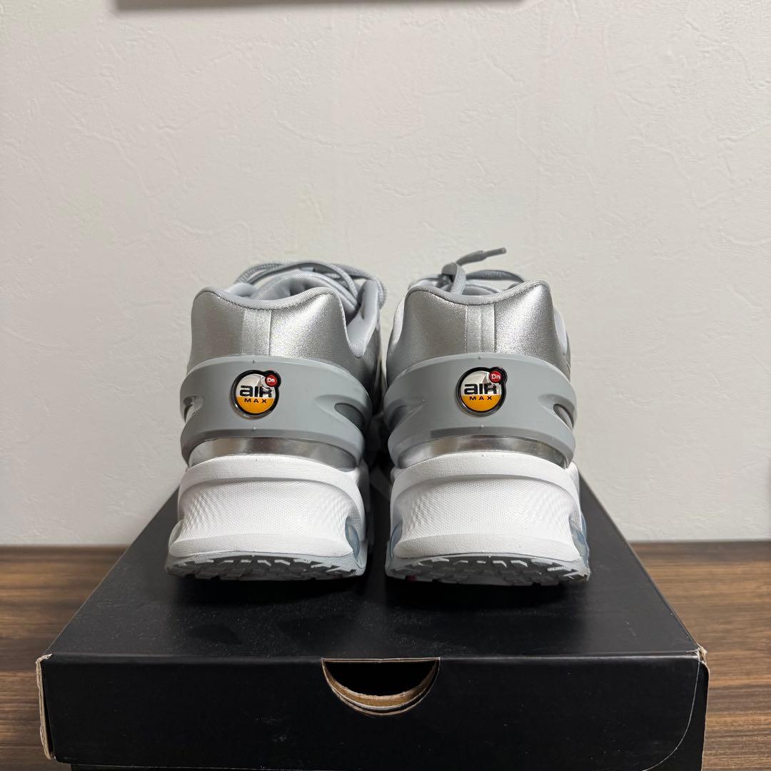 【箱有】NIKE AIRMAX DN8 メタリックシルバー/ウルフグレー