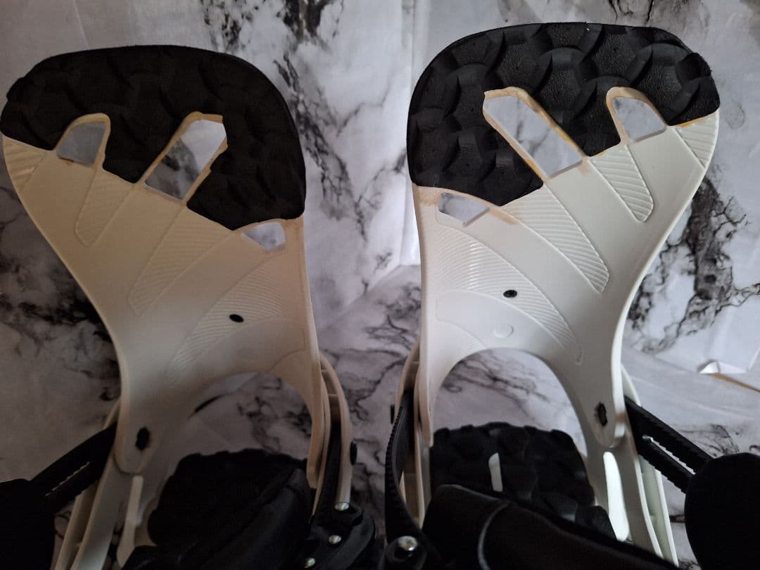 SALOMON サロモン　リズム　スノーボードビンディング