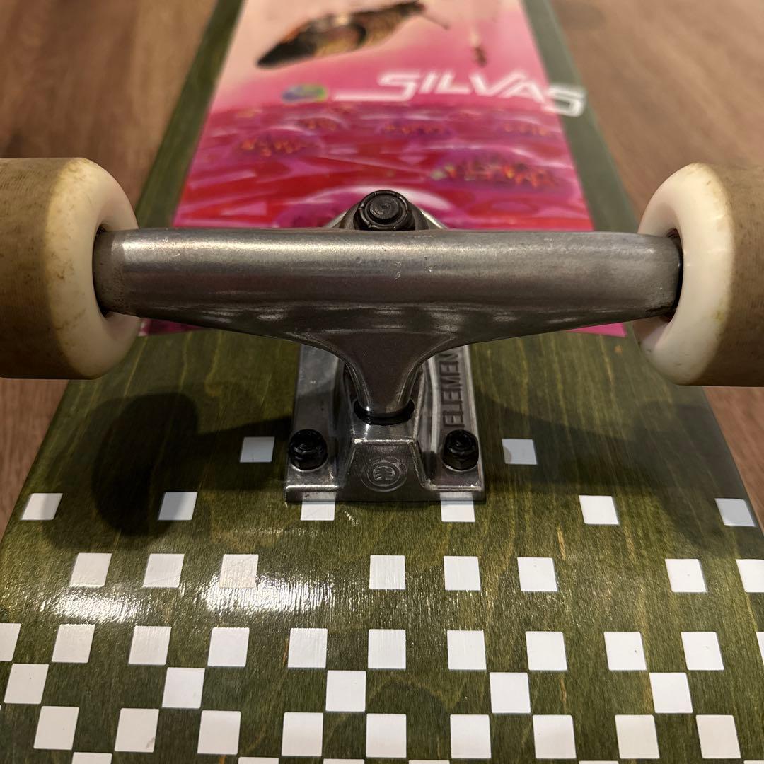 Primitive Silvas スケートボー8.0