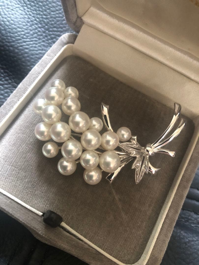 Mikimoto ミキモト真珠 K14WGブローチ あこや真珠　ぶどうモチーフ