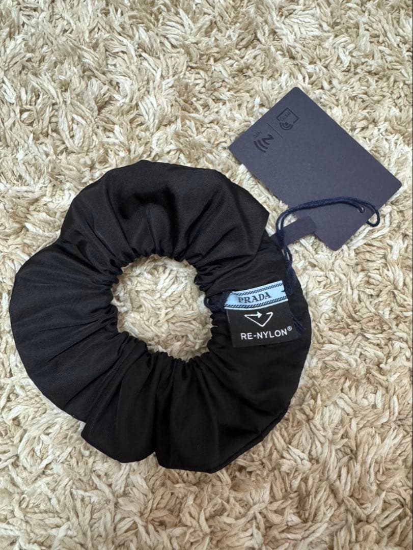 [新品未使用]PRADA ブラック ヘアゴム RE-NYLON