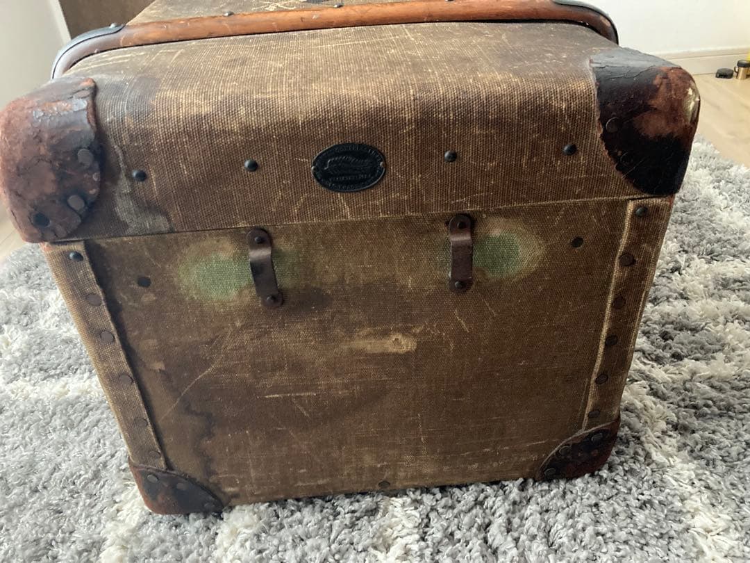 ￼【お値下げ】アンティーク ヴィンテージ 大型トランク 収納　コーヒーテーブル