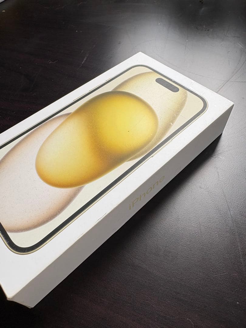 【画面割れ有り】Apple iPhone 15 256GB イエロー 本体