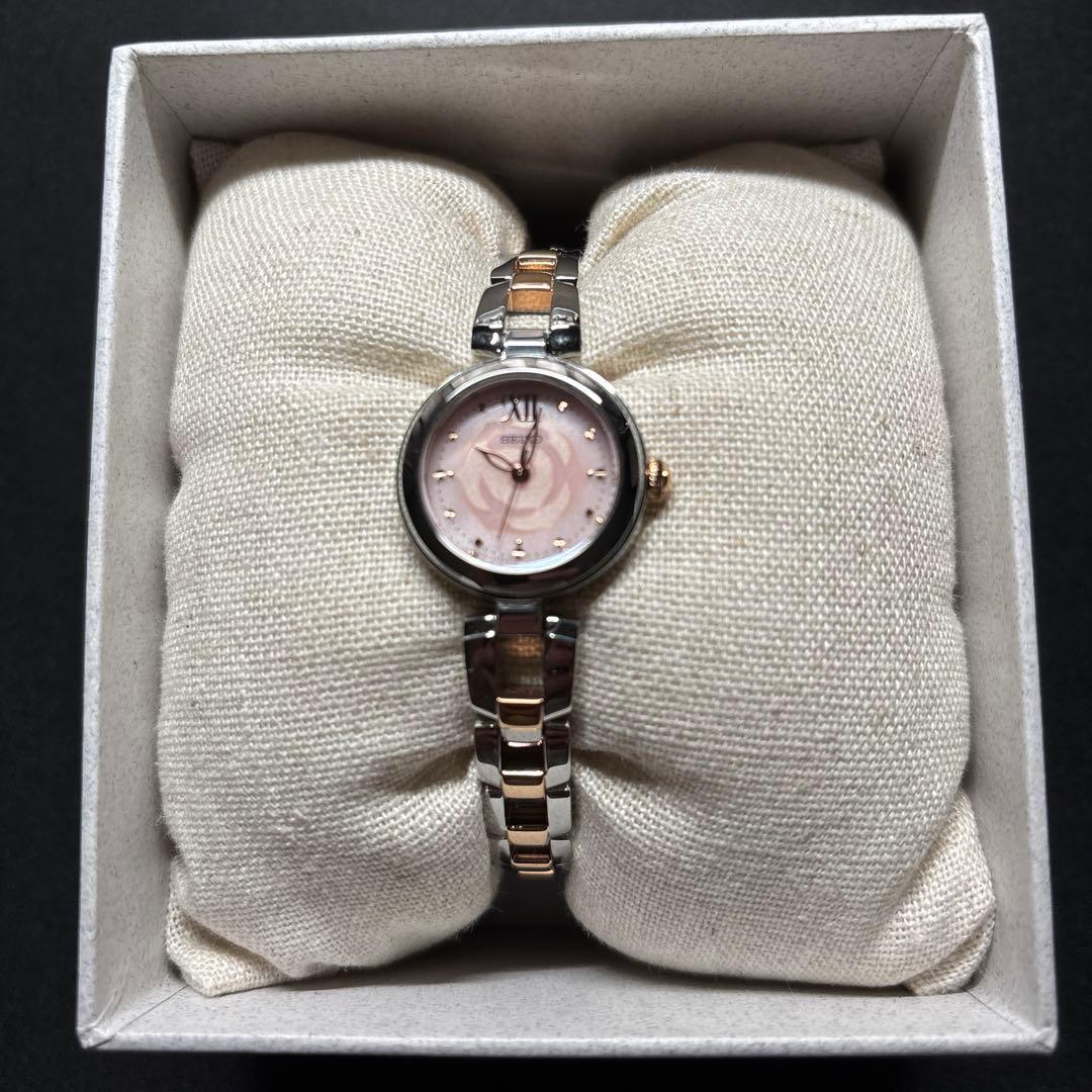 【新品未使用】SEIKO SWFA193 腕時計　レディース