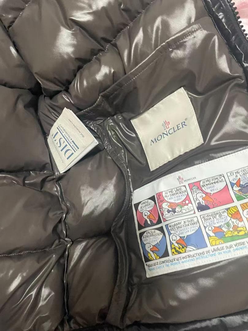 Moncler極希少✨ ブラック フード付きダウンベスト