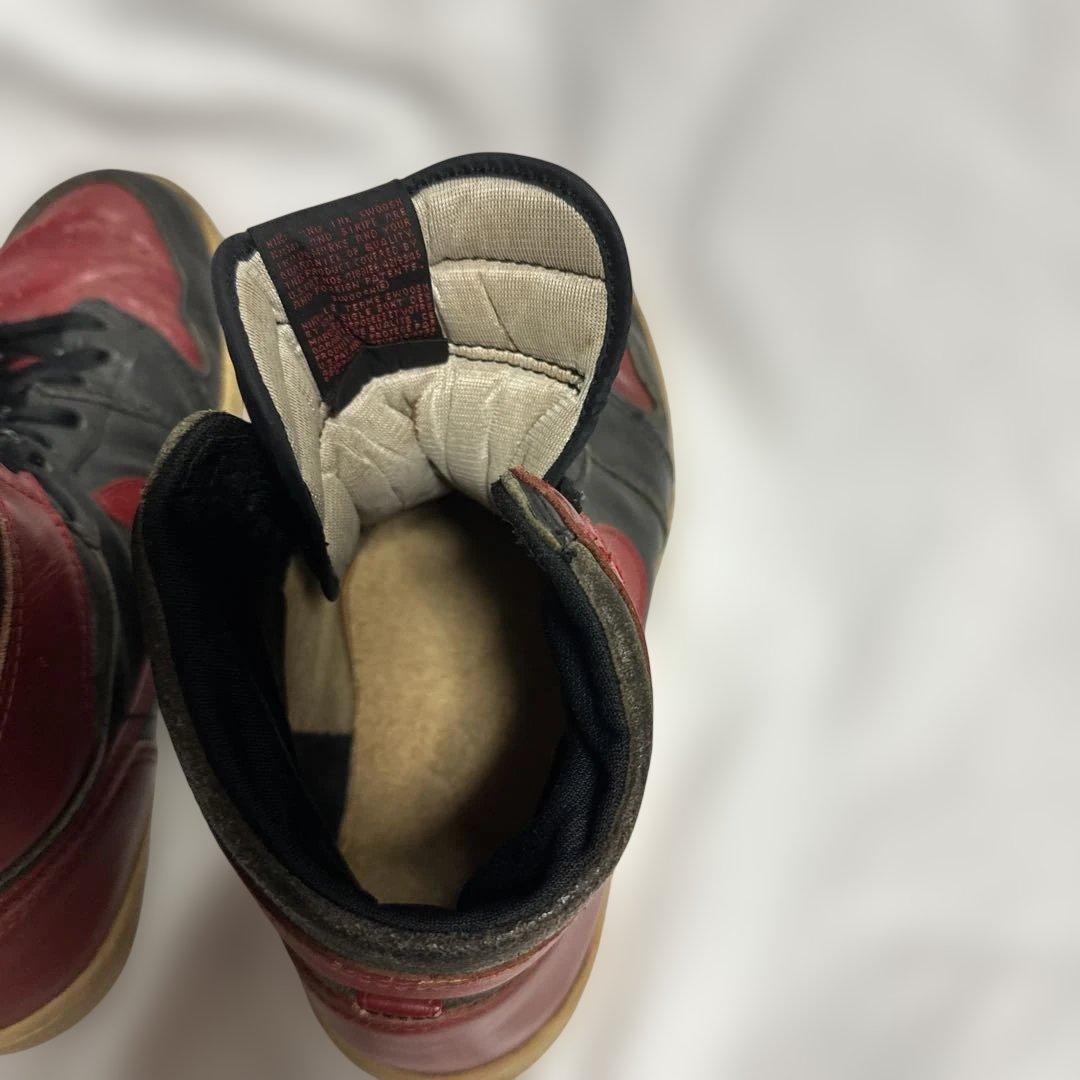 85年AJ1オリジナル黒赤(サイズ不明)