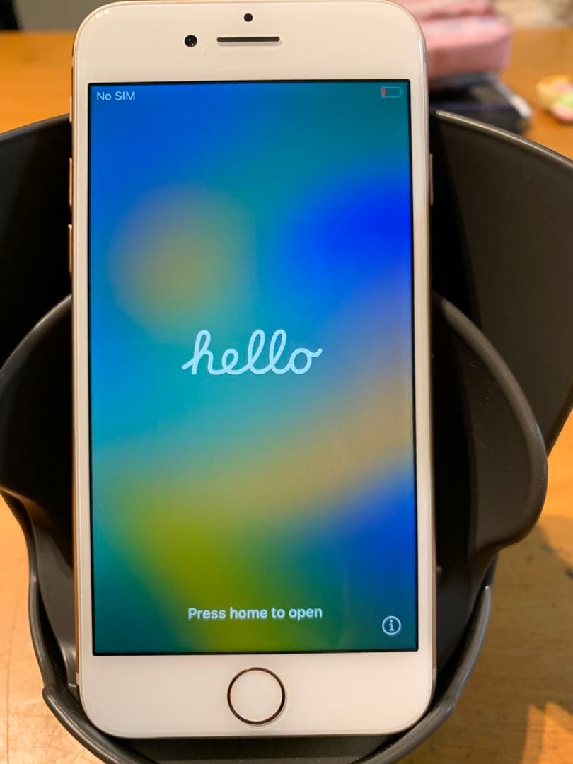 Apple iPhone 8 64GB【ピンクゴールド】