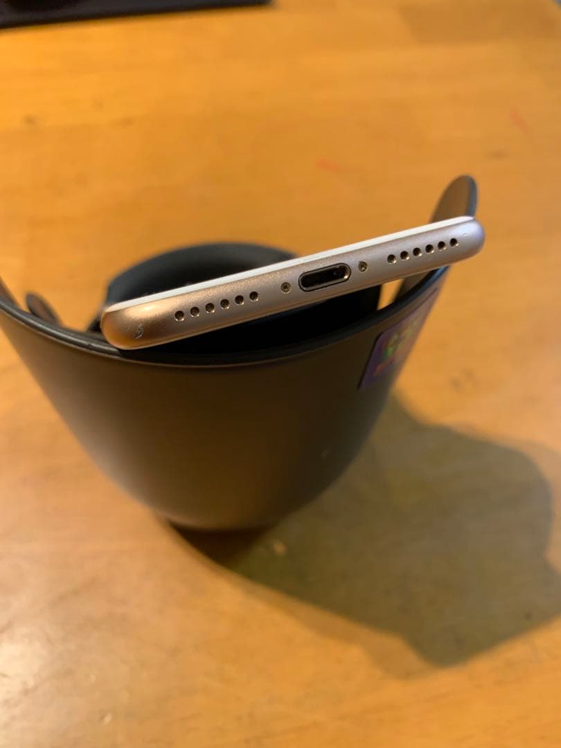 Apple iPhone 8 64GB【ピンクゴールド】