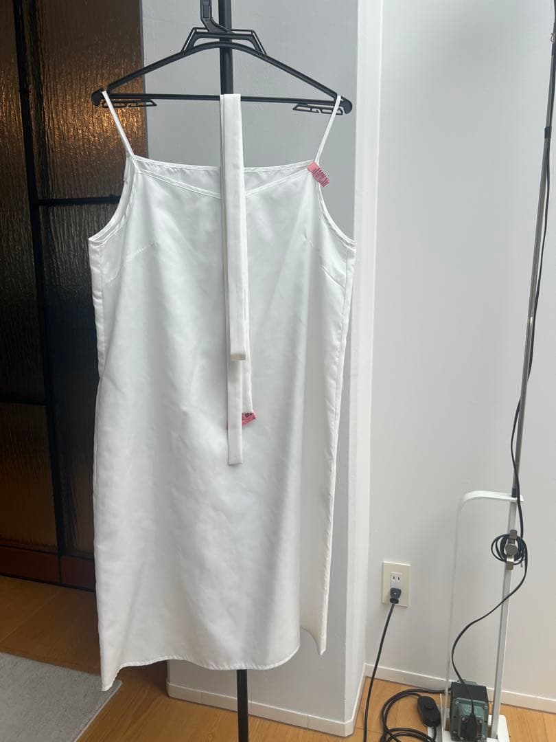 アドーア　リーフオーナメントレースワンピース