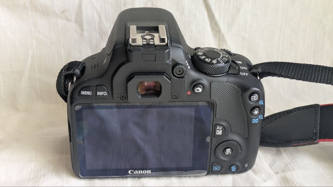 Canon EOS Kiss X7 デジタル一眼レフカメラ