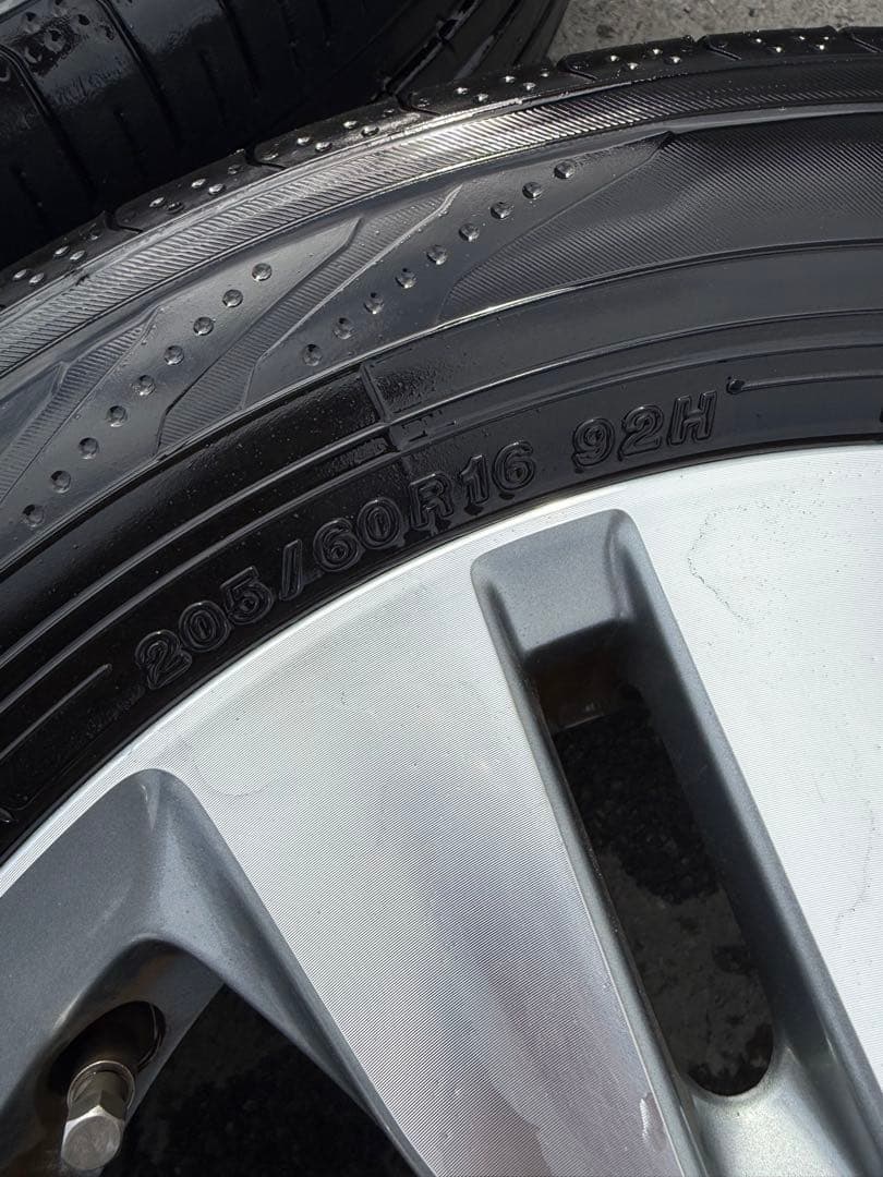 ステップワゴンRK5 後期純正16インチ