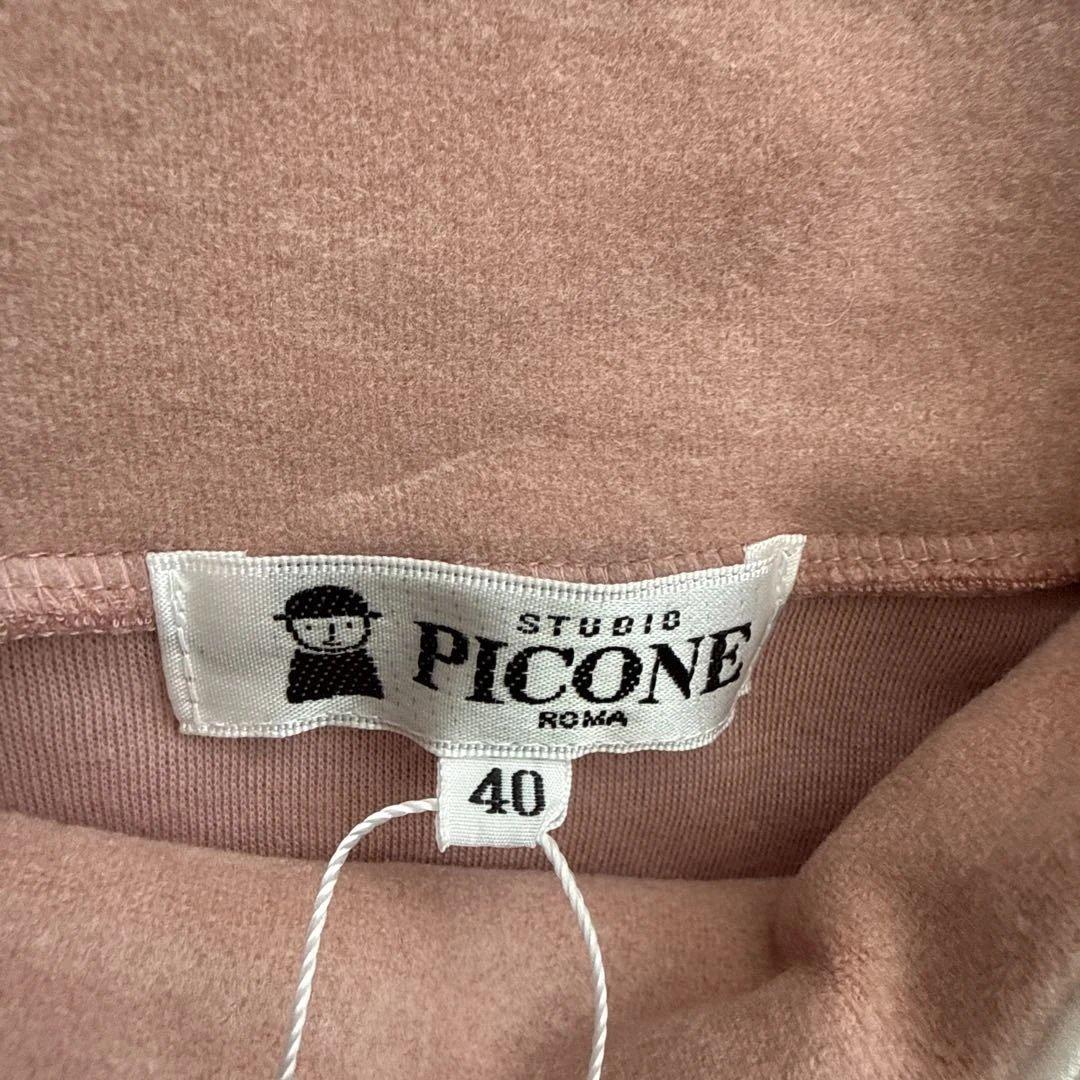 ピッコーネ　ピンク タートルネック 猫のブローチ付き　40 新品、未使用