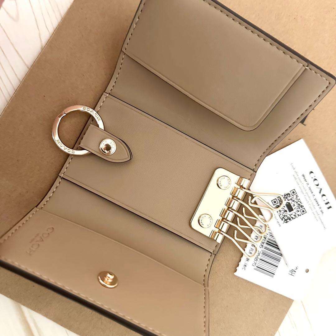 ★ 新品 COACHキーケース 花柄 キーケース