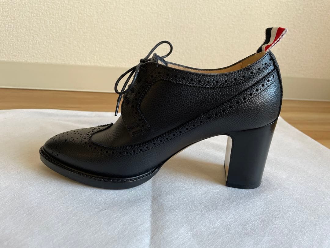 THOM BROWNEロングウイングブローグスタックドヒールペブルグレインレザー