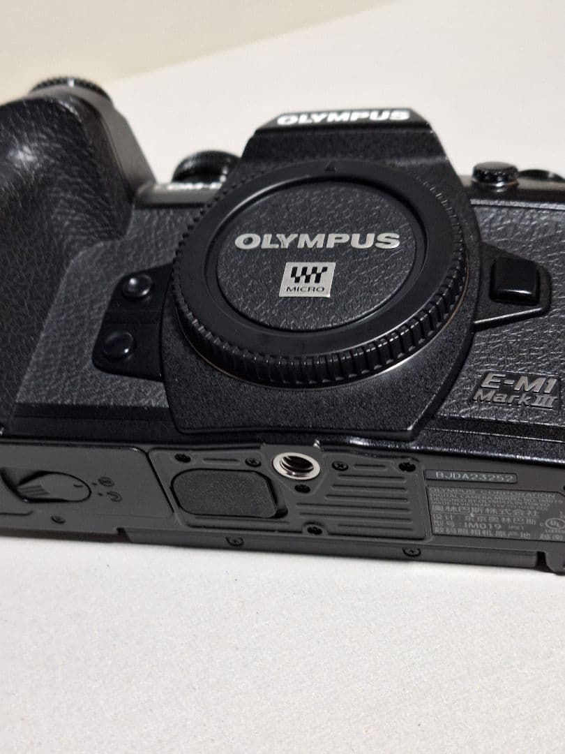 OLYMPUS (オリンパス) OM-D E-M1 Mark III