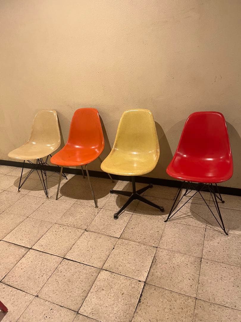 Herman Miller イームズチェア　サイドシェル　レッドオレンジ　正規品